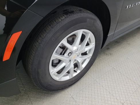 Used 2024 Chevrolet Equinox LS w/ LS Convenience Package FWD image 31