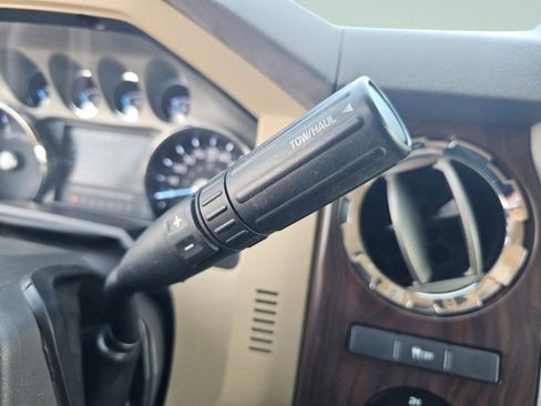Used 2016 Ford F350 Lariat w/ Camper Package AWD/4WD image 33