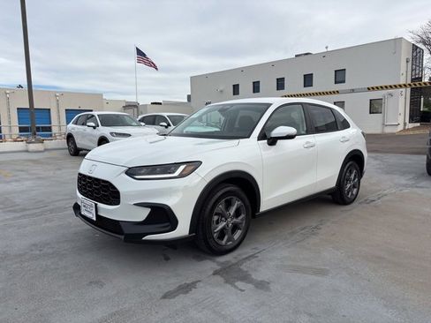 Certified 2026 Honda HR-V LX image 2