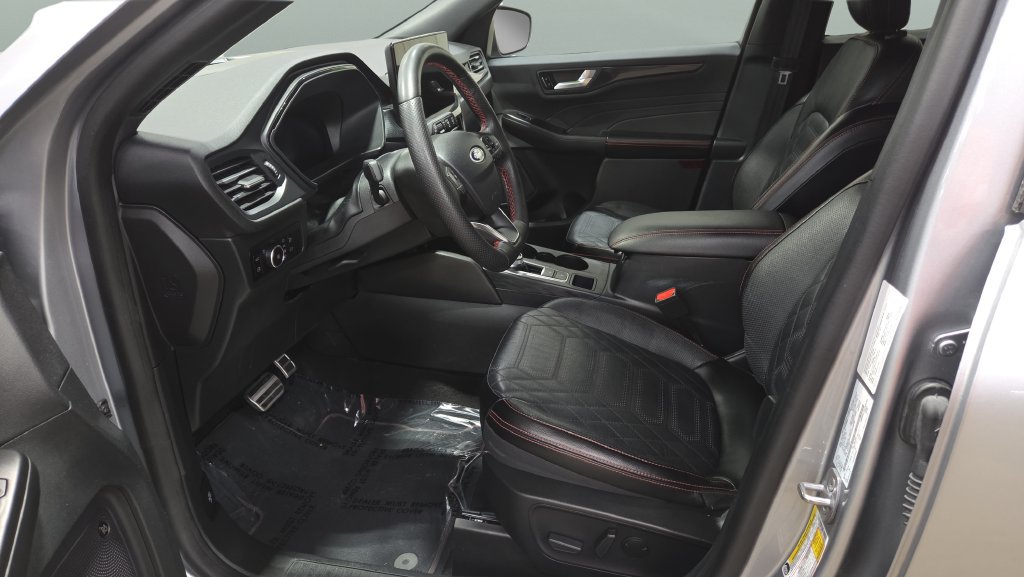 Used 2023 Ford Escape ST-Line Elite w/ Premium Technology Package AWD/4WD image 9