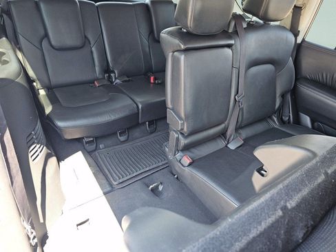 Used 2015 INFINITI QX80 4WD w/ 22" Wheel Package image 5