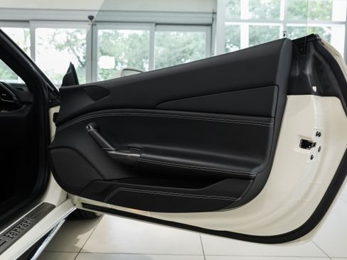 Used 2018 Ferrari 488 Spider RWD image 39