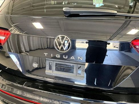 Used 2024 Volkswagen Tiguan SE R-Line AWD/4WD image 29