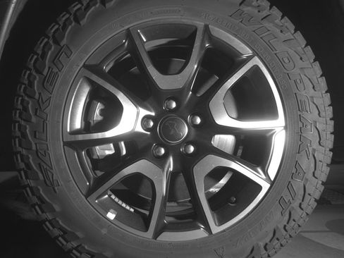 Used 2025 Jeep Compass Trailhawk image 12