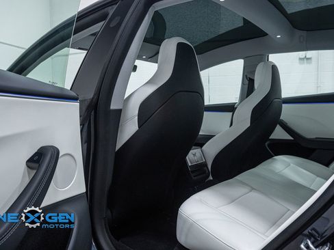 Used 2024 Tesla Model 3 Performance image 20