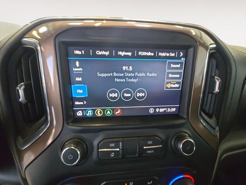 Used 2020 Chevrolet Silverado 1500 High Country w/ Technology Package AWD/4WD image 15