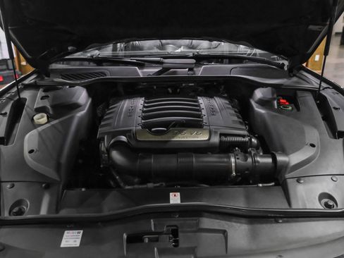 Used 2018 Porsche Cayenne AWD/4WD image 47