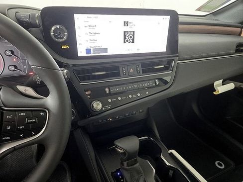 New 2025 Lexus ES 350 w/ Premium Package image 16
