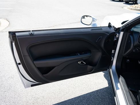 Used 2023 Dodge Challenger SRT Hellcat RWD image 36