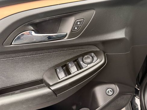 Used 2023 Chevrolet TrailBlazer ACTIV w/ Sun and Liftgate Package image 15