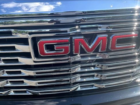 Used 2024 GMC Sierra 1500 Denali w/ Denali Reserve Package AWD/4WD image 29