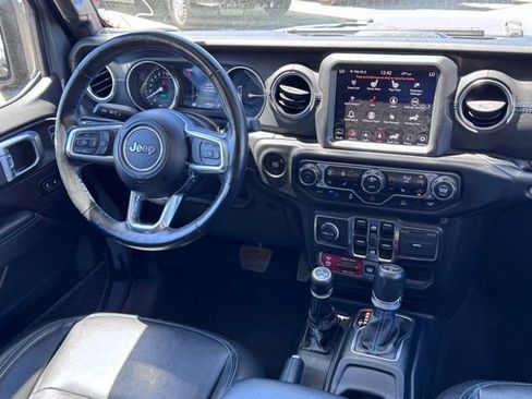 Used 2023 Jeep Wrangler Unlimited Rubicon 4xe w/ Cold Weather Group AWD/4WD image 20