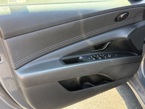 Certified 2025 Hyundai Elantra Sport FWD image 10