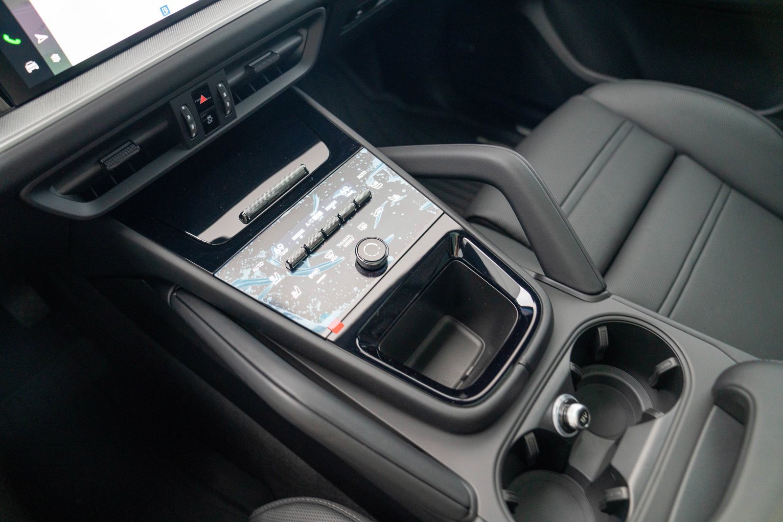 Certified 2026 Porsche Cayenne AWD/4WD image 19