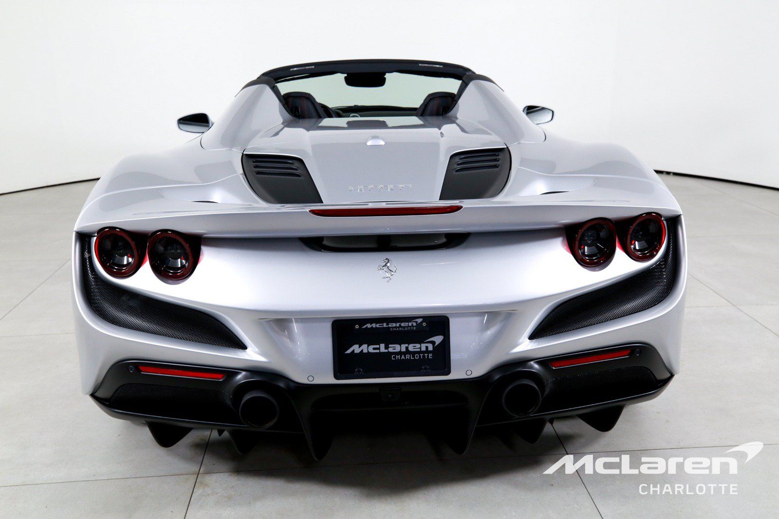 Used 2022 Ferrari F8 Tributo RWD image 8