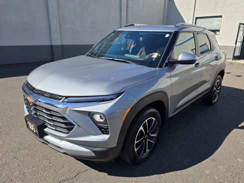 Used 2025 Chevrolet TrailBlazer LT image 4