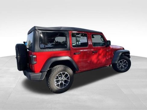 Used 2026 Jeep Wrangler Unlimited Sport AWD/4WD image 7