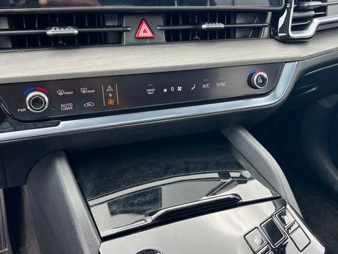 Certified 2025 Kia Sportage X-Line AWD/4WD image 20