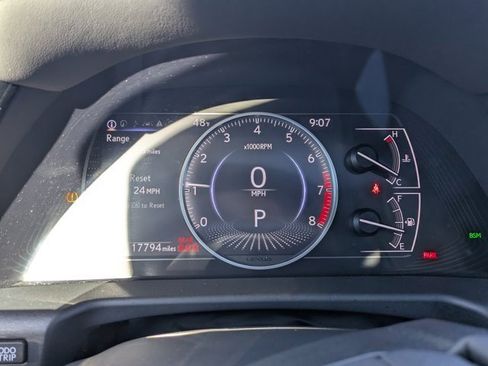 Used 2024 Lexus ES 350 w/ Premium Package image 22