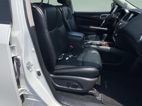 Used 2018 Nissan Pathfinder Platinum FWD image 21