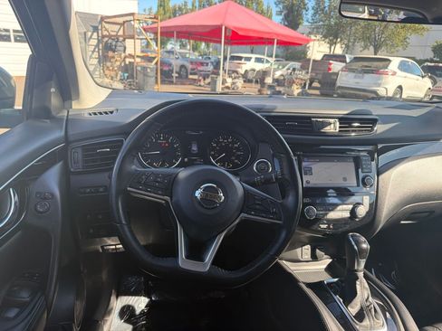 Used 2018 Nissan Rogue Sport SL w/ SL Premium Package AWD/4WD image 13
