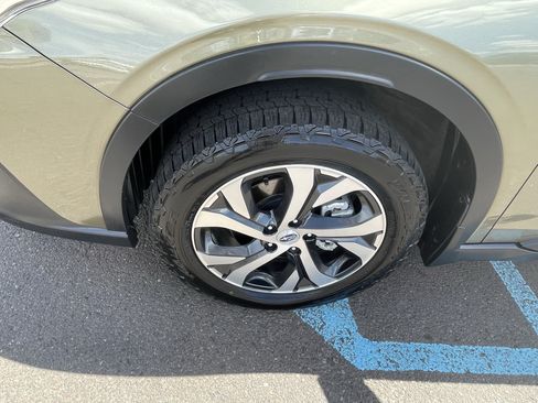 Used 2022 Subaru Outback Limited AWD/4WD image 9