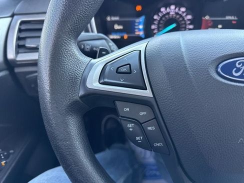 Used 2020 Ford Fusion SE AWD/4WD image 18