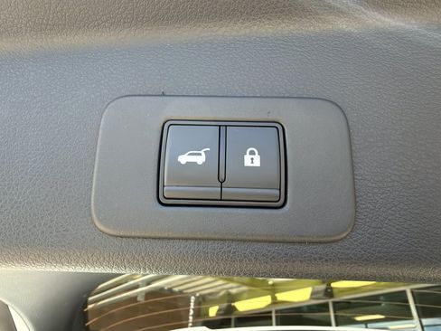 Used 2025 Nissan Murano SL AWD/4WD image 39