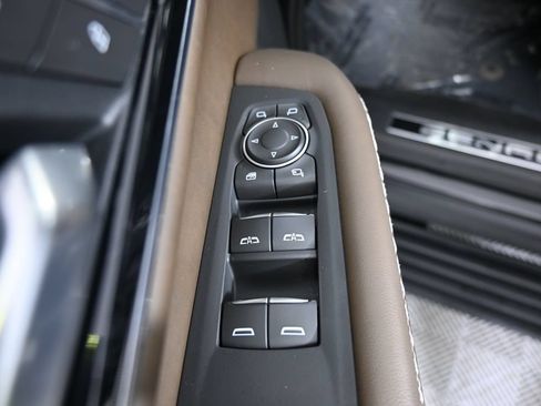 Used 2025 GMC Yukon Denali Ultimate AWD/4WD image 20