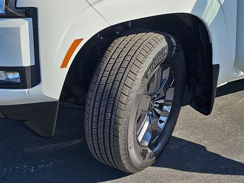 Used 2025 Nissan Frontier SV w/ SV Convenience Package image 31