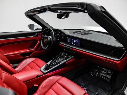 Used 2021 Porsche 911 Carrera 4 image 48