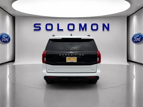 Certified 2025 Ford Expedition Max Active AWD/4WD image 6