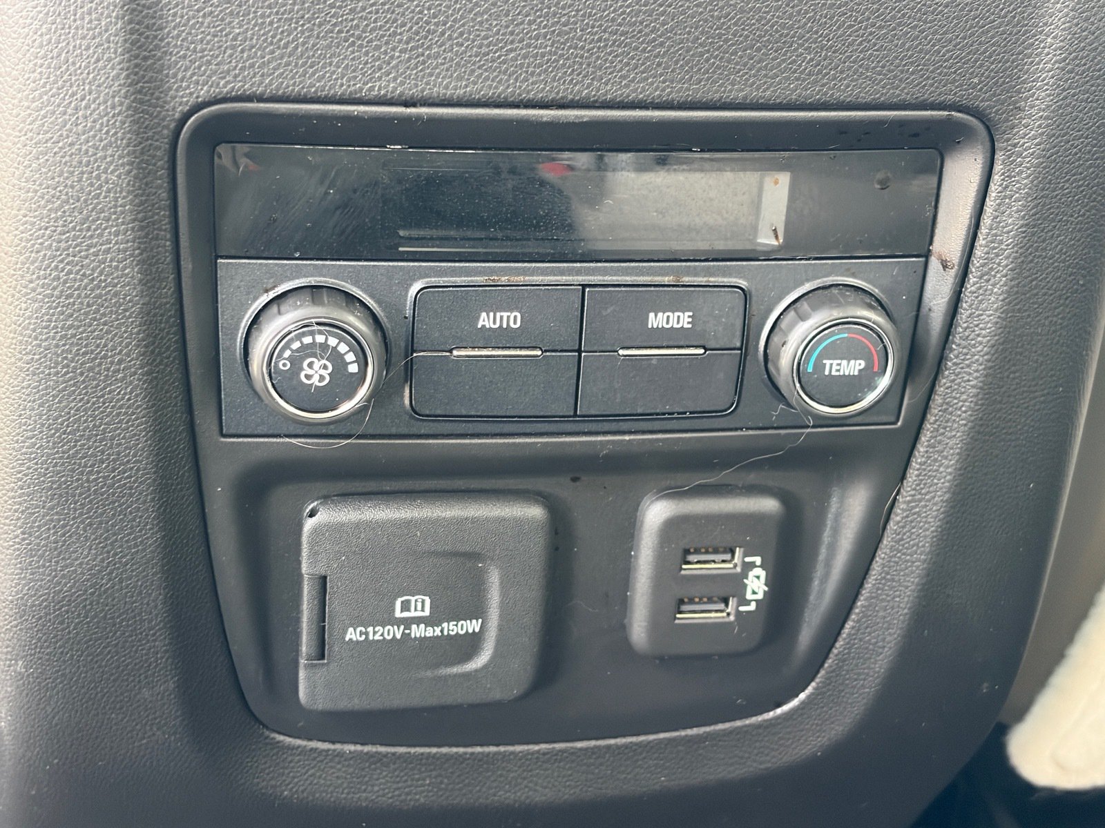 Used 2020 Buick Enclave Essence w/ Sound and Sites Package FWD image 14