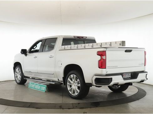 Used 2023 Chevrolet Silverado 1500 High Country w/ High Country Premium Package image 9