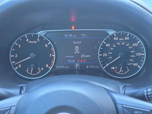 Used 2024 Nissan Altima 2.5 SV image 18