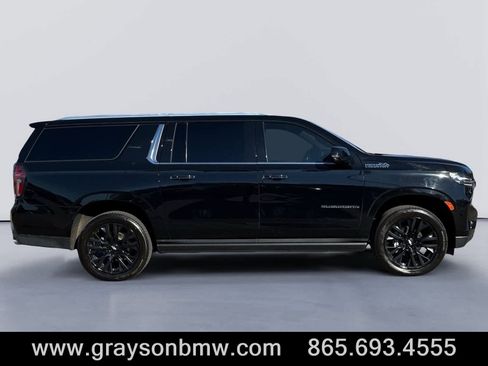 Used 2021 Chevrolet Suburban High Country w/ Premium Package image 2