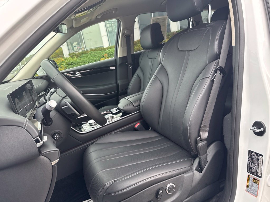 Used 2026 Genesis GV80 2.5T AWD/4WD image 34