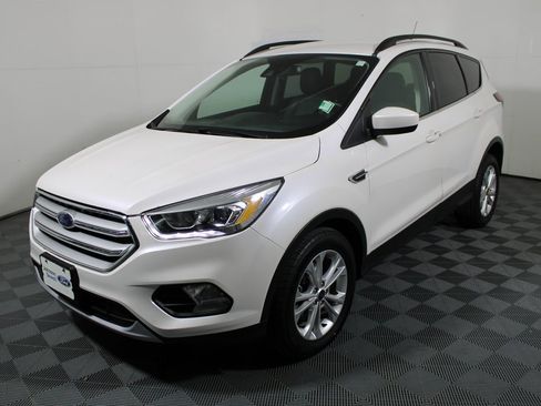 Certified 2019 Ford Escape SEL image 4