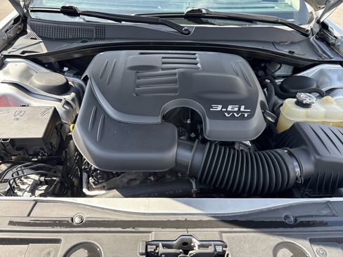 Used 2020 Chrysler 300 Limited image 35