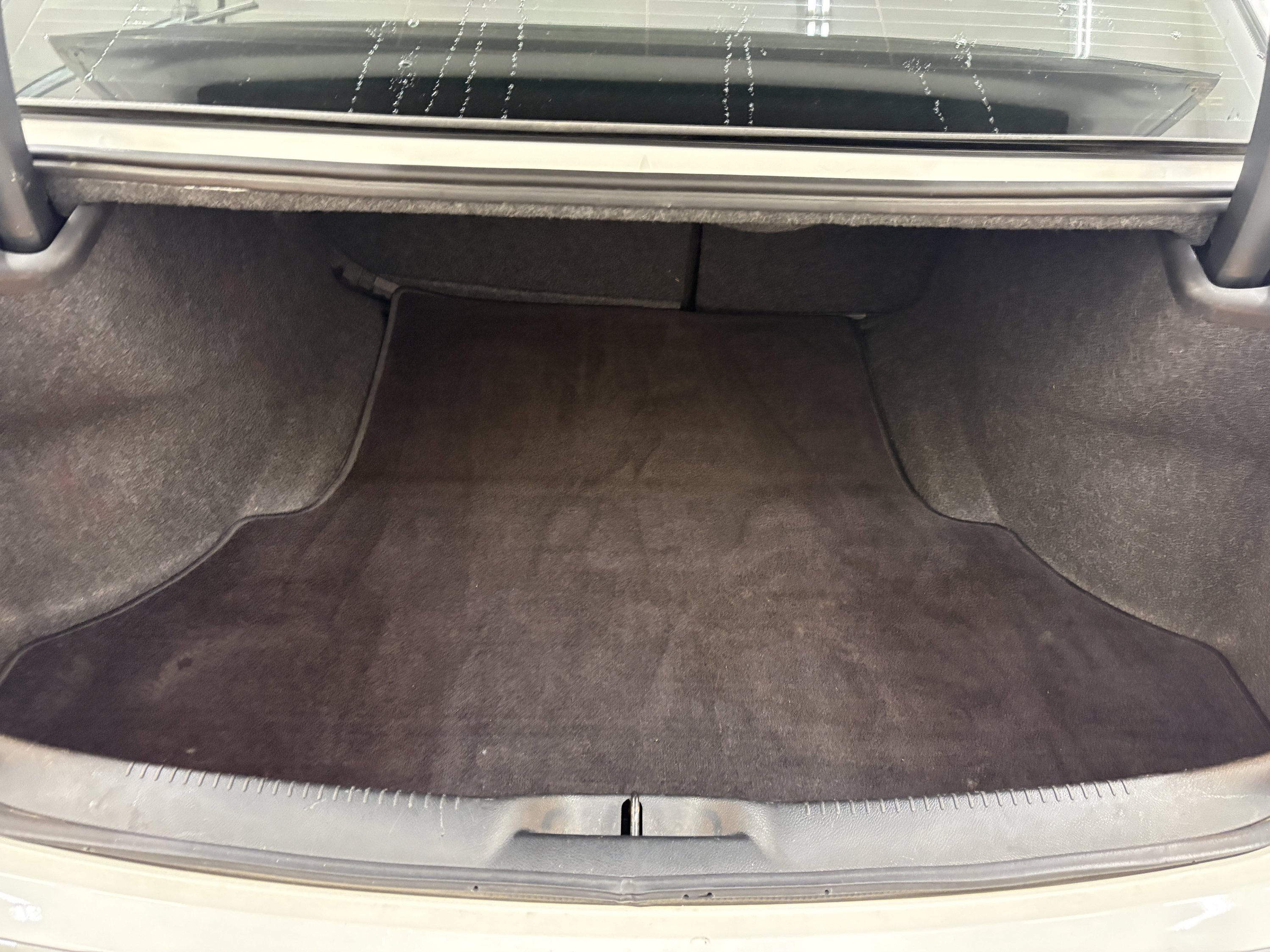 Used 2018 Chrysler 300 Limited AWD/4WD image 7