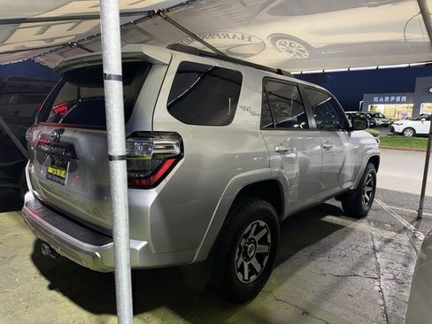 Used 2019 Toyota 4Runner TRD Off-Road Premium image 5