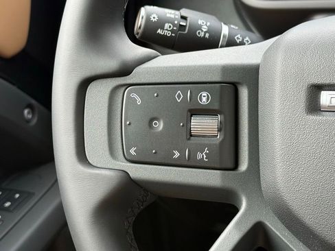 New 2026 Land Rover Defender 130 X-Dynamic SE AWD/4WD image 19