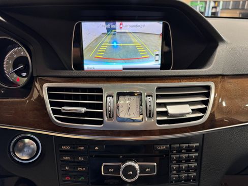 Used 2014 Mercedes-Benz E 350 4MATIC Sedan image 32