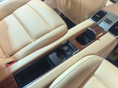 Used 2010 Porsche Panamera S RWD image 28