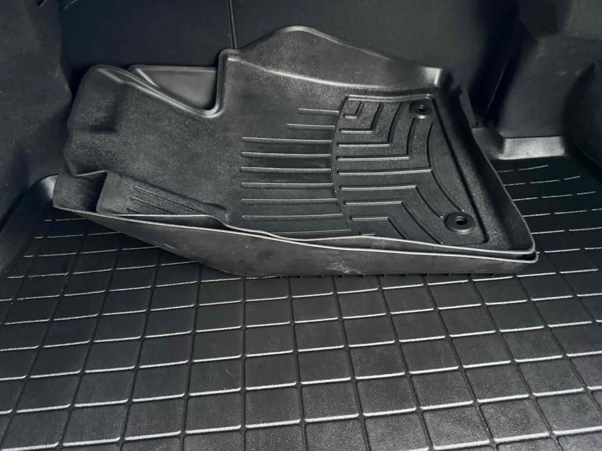 Used 2020 Toyota Camry LE w/ Carpet Mat Package FWD image 69