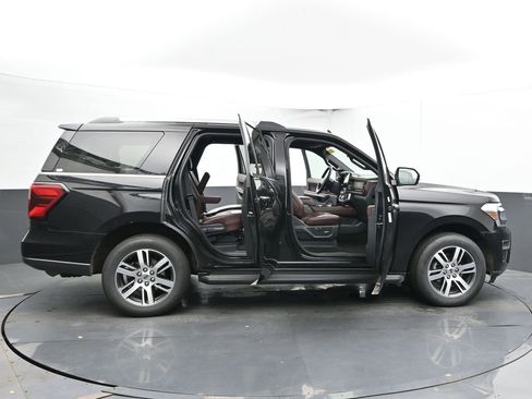 Used 2024 Ford Expedition Limited AWD/4WD image 66