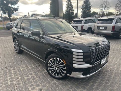 New 2026 Hyundai Palisade Calligraphy FWD image 1