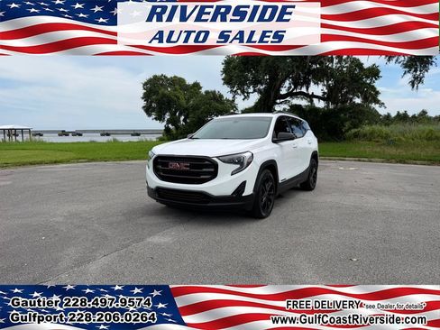 Used 2021 GMC Terrain SLT w/ Infotainment Package II FWD image 1
