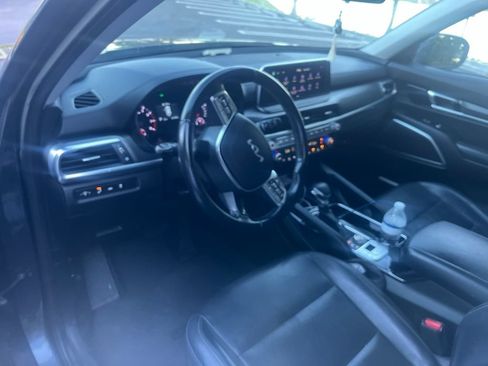 Used 2022 Kia Telluride LX AWD/4WD image 5