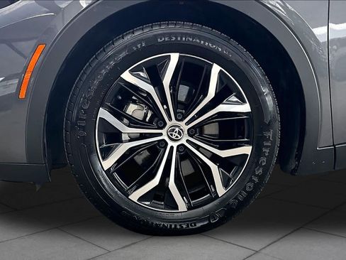 Used 2024 Toyota Crown AWD/4WD image 11